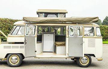 Мечта хиппи: культовый микроавтобус Volkswagen превратили в стильный автодом - charter97.org - Белоруссия