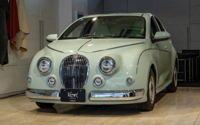 Новая Toyota Yaris превратилась в старый Jaguar 1959 года - autocentre.ua - Япония
