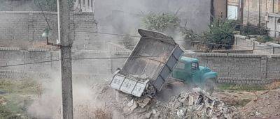 У жителя Ташкентской области конфисковали грузовик за выбрасывание строительного мусора на берегу реки - podrobno.uz - Узбекистан - Ташкент - Ташкентская обл.