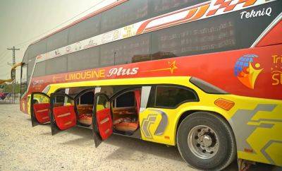 В Пакистане работает трехэтажный автобус с индивидуальными дверями для посадки - autocentre.ua - Пакистан