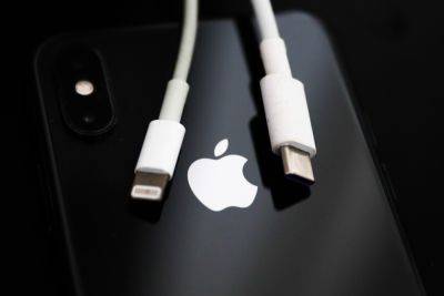 Apple планирует выпускать iPhone 15 с разъемом USB-C – Bloomberg - epravda.com.ua - Украина