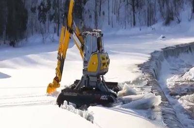 Шагающий экскаватор испытали на замерзшей реке в качестве ледохода (видео) - autocentre.ua - Германия
