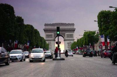 У Франції під час реєстрації авто з ДВЗ доведеться заплатити штраф - news.infocar.ua - місто Sandero - Франція