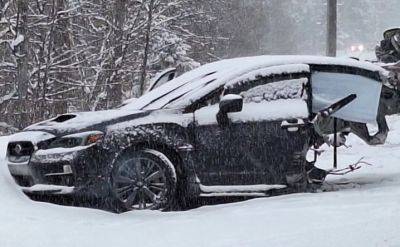 В США снегоуборочная машина разорвала пополам Subaru WRX (видео) - autocentre.ua - Сша - штат Нью-Йорк