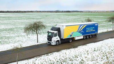 Twix и M&M к своим поклонникам в Европе поедут на е-грузовиках - auto.24tv.ua - Германия - Англия - Швеция - Голландия - Mercedes-Benz
