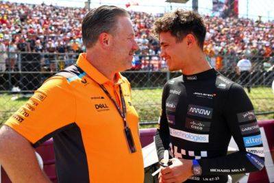 Зак Браун - Максим Ферстаппен - Зак Браун: Я уверен, Ландо Норрис останется в McLaren - f1news.ru
