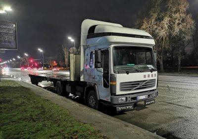 В Киеве замечен редкий седельный тягач Volvo FL6 - autocentre.ua - Киев - Украина