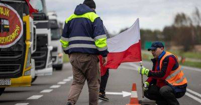 Блокада границы возвращается: польские фермеры перекрыли КПП «Медика – Шегини» - autocentre.ua - Украина - Польша