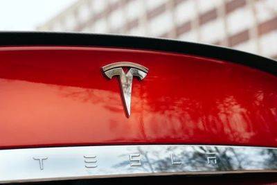 Tesla в 2023 году увеличила поставки автомобилей на 38% - minfin.com.ua - Украина
