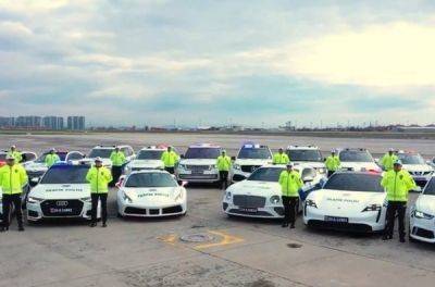 Турецькій поліції передали партію конфіскованих Ferrari та Bentley - news.infocar.ua