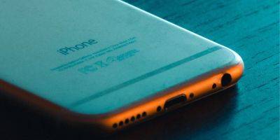 Смирились. Apple начала платить компенсации владельцам старых смартфонов: какая причина - nv.ua - Украина - Сша