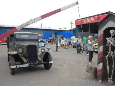 На Old Car Land показали раритетні військові автомобілі та бронетехніку (відео) - autocentre.ua