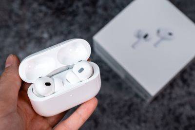 Марк Гурман - Apple выпустит умные очки и AirPods с камерами в 2027 году, — Марк Гурман - itc.ua - Украина