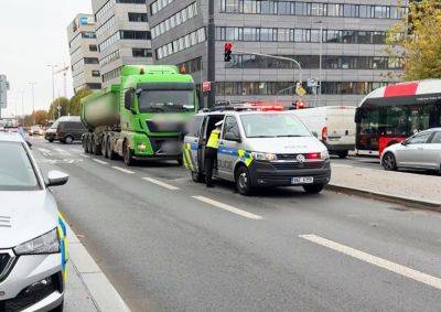 В Праге грузовик насмерть сбил женщину - vinegret.cz - Чехия - Прага