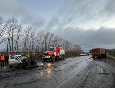 В Пензенской области автомобиль с узбекистанцами врезался в грузовик. Три человека погибли - podrobno.uz - Узбекистан - Россия - Казань - Ташкент - Пензенская обл.