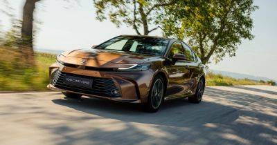 В Украине стартовали продажи новой Toyota Camry 2024: комплектации и цены (фото) - focus.ua - Украина - Англия