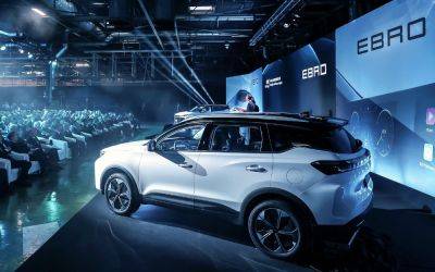 По российскому рецепту: в Испании начался выпуск кроссоверов Chery под маркой Ebro - kolesa.ru - Китай - Евросоюз - Испания