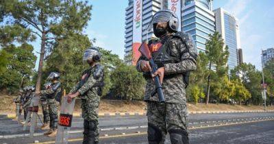 В Пакистане тысячи протестующих направляются в столицу: полиция применила слезоточивый газ - dsnews.ua - Украина - Пакистан - Исламабад