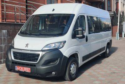 На базі Peugeot Boxer в Україні виготовили інклюзивно-ресурсні центри - autocentre.ua