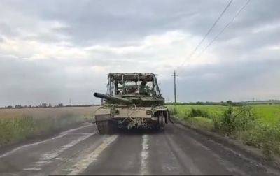 Бійці ЗСУ затрофеїли ворожий Т-80БВМ із «мангалом» (відео) - autocentre.ua