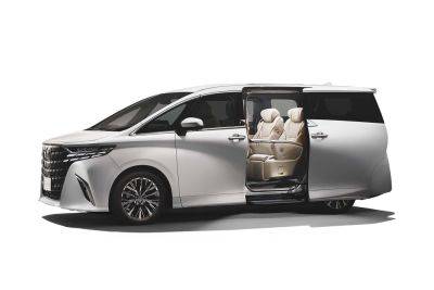 У минивэнов Toyota Alphard и Vellfire появились версии с PHEV-установкой - kolesa.ru - Япония