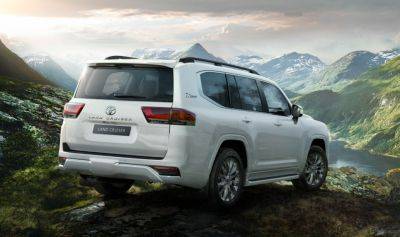 Розсекречено салон нового Toyota Land Cruiser 300 (фото) - autocentre.ua