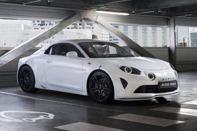 Лука Де-Мео - Электрический спорткар Alpine A110 окажется легче бензиновых конкурентов - kolesa.ru - Китай - Франция - Англия