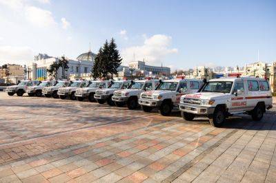 Украина получила от ОАЭ эвакуационные машины скорой помощи (видео) - autocentre.ua - Украина - Эмираты