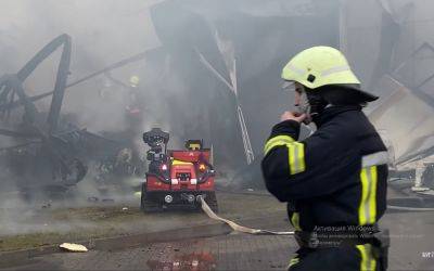 Пожар на складе в Нововолынске помог потушить уникальный робот (видео) - autocentre.ua