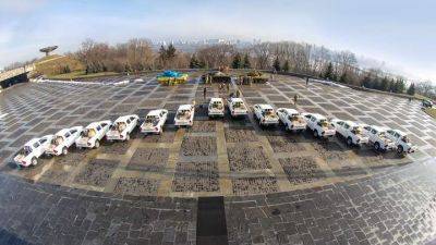 Новенькие Toyota Hilux помогут в разминировании - auto.24tv.ua - Киев - Украина - Канада - Сша