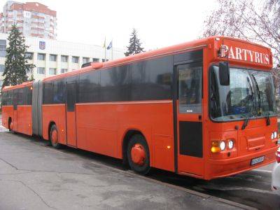 В Киеве работает уникальный автобус с легкосплавным кузовом - autocentre.ua - Киев - Швеция