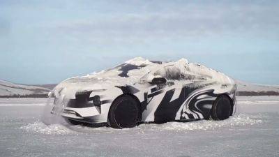 Mercedes Eqs - Новый Nio ET9 умеет стряхивать снег с крыши (видео) - autocentre.ua - Китай