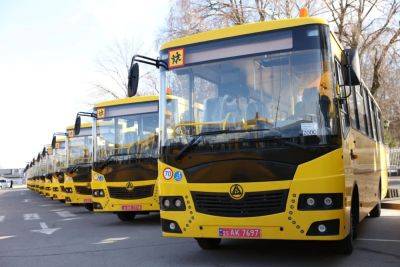 Громады Винницкой области получили 30 школьных автобусов - autocentre.ua - Винницкая обл.