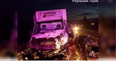 На Львовщине три человека стали жертвами ДТП с участием автомобиля эвакуации погибших военных (фото) - fakty.ua - Украина - район Львовский - Mercedes-Benz
