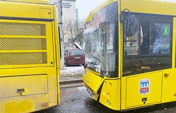 В ДТП с автобусами в Минске пострадали девять человек - charter97.org - Белоруссия - Минск