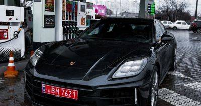 В Украине заметили новейший роскошный Porsche на 350 сил (фото) - focus.ua - Киев - Украина - Одесса