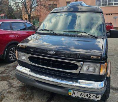 В Украине обнаружили легендарный фургон Ford с минимальным пробегом (фото) - autocentre.ua - Киев - Украина