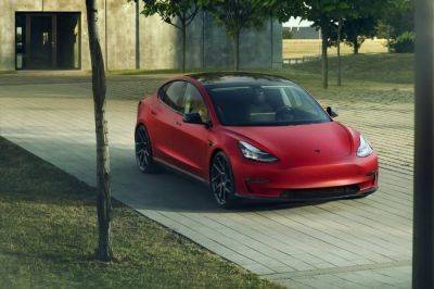Tesla готовит к выпуску обновленный электрический седан Model 3 - autocentre.ua - Сша