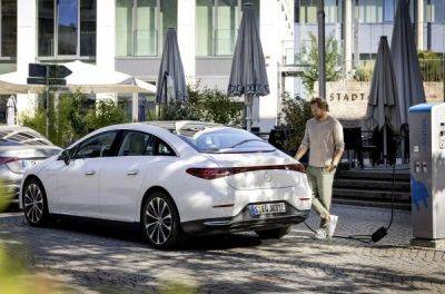 Mercedes-Benz показав надкомпактну зарядну станцію для електромобілів - news.infocar.ua - Mercedes-Benz