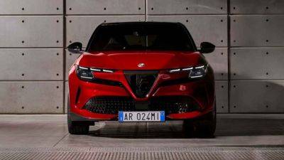 Alfa Romeo презентовала компактный кроссовер за 30 000 евро (фото) - autocentre.ua