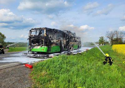 В Чехии во время движения загорелся газовый автобус - vinegret.cz - Чехия