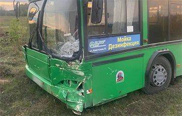 В Пинском районе пьяный автомобилист протаранил автобус с 15 пассажирами - charter97.org - Белоруссия