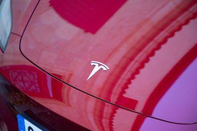 Tesla Model 3 в лидерах. С начала года украинцы приобрели из-за рубежа 14 тыс. б/у авто возрастом до 5 лет — из них 40% электрокаров - itc.ua - Украина
