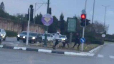 Видео: массовая поножовщина из-за ДТП в Нетании – есть раненые - vesty.co.il - Израиль