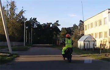 В Кобринском районе мотоциклист врезался в автомобиль ГАИ - charter97.org - Белоруссия - Минск