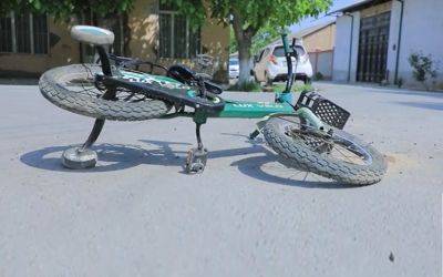 Трагическое ДТП в Намангане: водитель КамАЗа сбил 6-летнего мальчика на велосипеде - podrobno.uz - Узбекистан - Ташкент