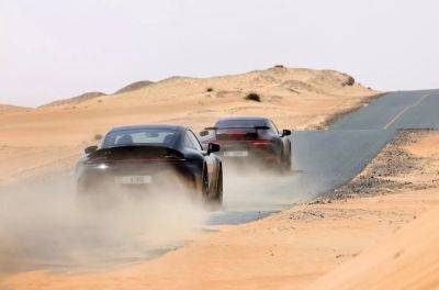 Porsche показал первый гибридный спорткар 911 - autostat.ru