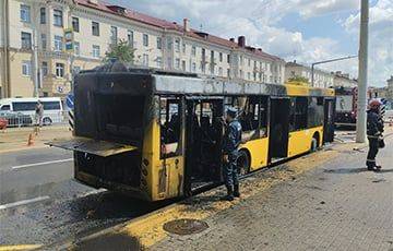 В центре Минска сгорел автобус МАЗ - charter97.org - Белоруссия - Минск