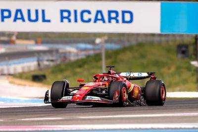 Шарль Леклер - Карлос Сайнс - Pirelli и Ferrari проводят тесты в Ле-Кастелле - f1news.ru - Монако