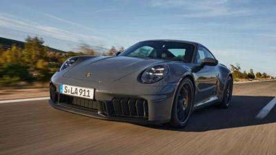 Porsche 911 впервые обзавелся гибридной версией: фото и характеристики - autocentre.ua